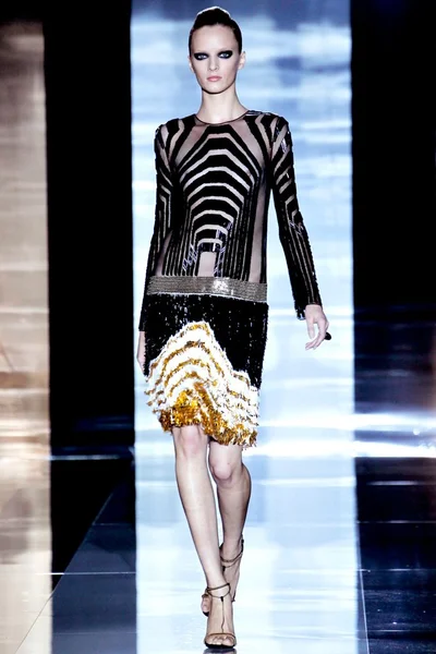 Look 38